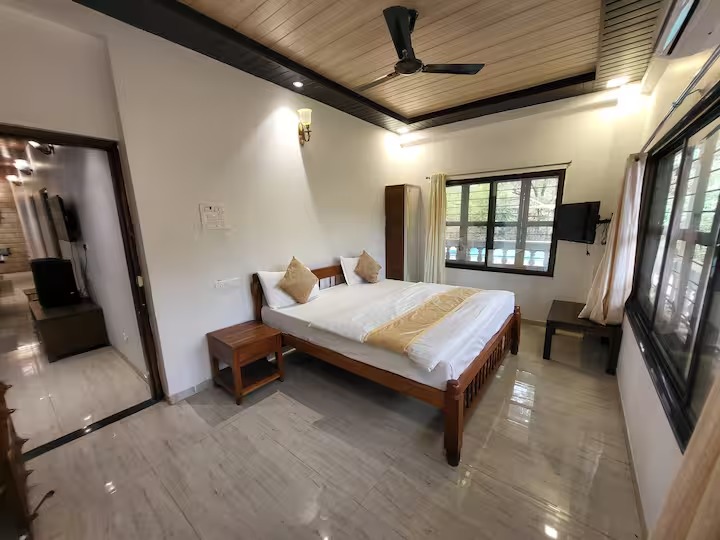 Mozar Palace bedroom interior