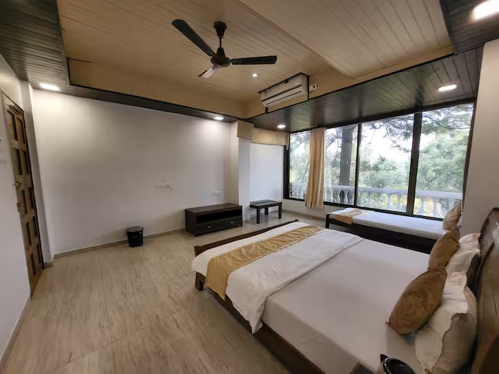 Mozar Palace room and stay