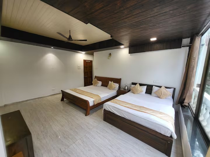 Mozar Palace bedroom